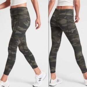 Athleta camo contender 7/8 in powerlift